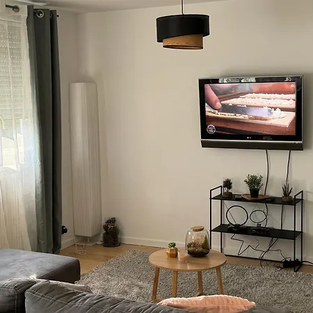 Paisible Lumineux Traversant Apartment